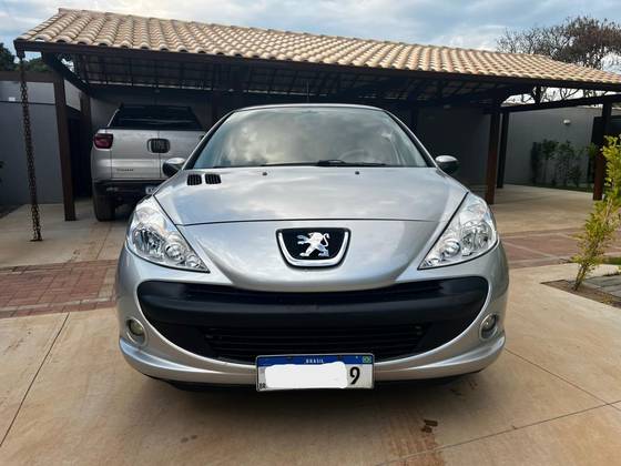 PEUGEOT 207 1.4 XR PASSION 8V FLEX 4P MANUAL